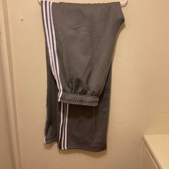 NBA Minnesota Timberwolves FULL SWEATSUIT - Picture 2 of 5